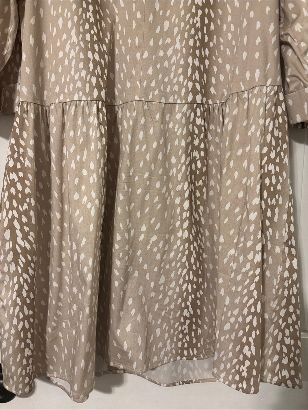 Like New!! Tuckernuck Beige and White Spot Midi Dress - Picture 10 of 11